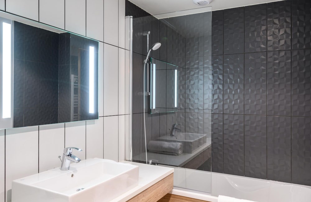 Apartment in Le Corbier With Spa & Pool