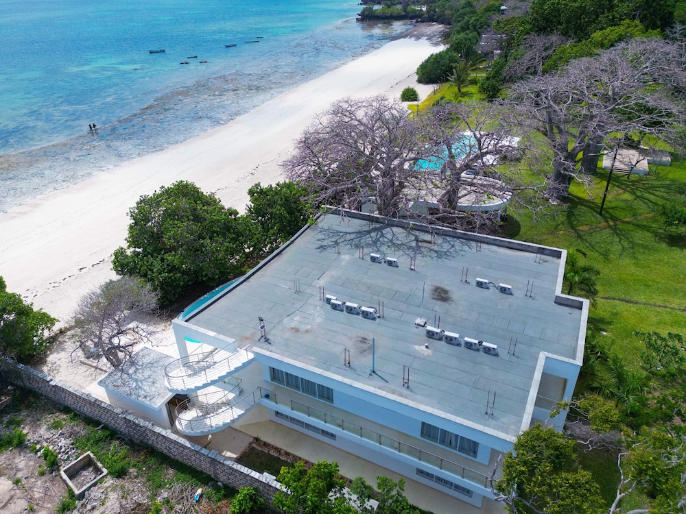 Coral Cove Diani Treehouses