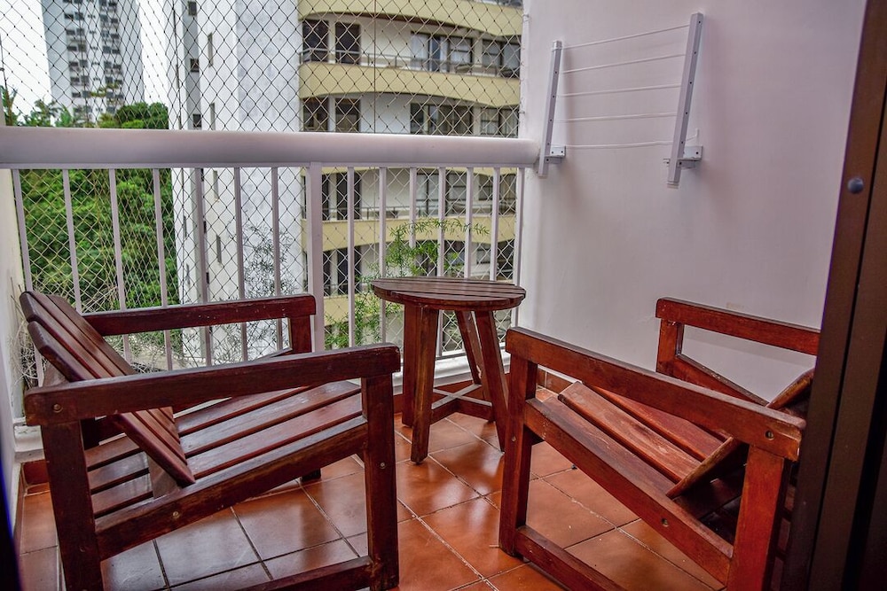 Flat com Piscina e Lazer na Praia de Pitangueiras
