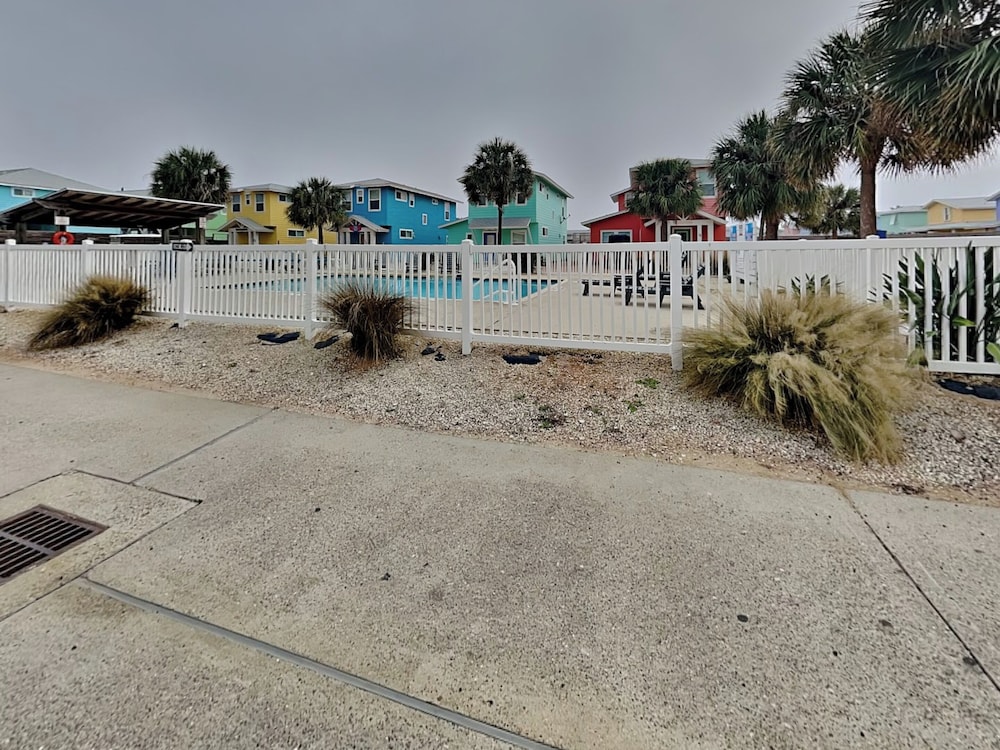 Seas The Day by Silver Sands Vacation Rentals