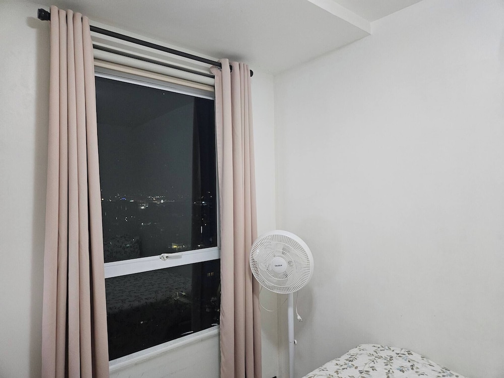 Cozy 3-bedroom Condo in Urban Deca Homes Ortigas Extension, Pasig