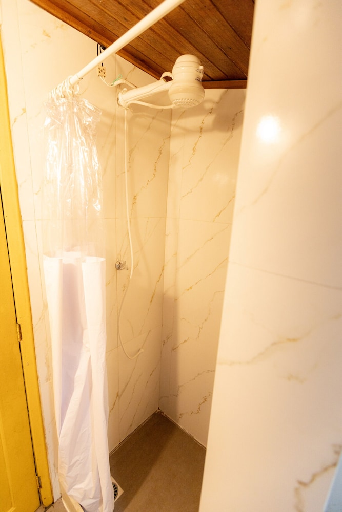 Ref gio em Angra - Su te Vista Mar Pet Friendly