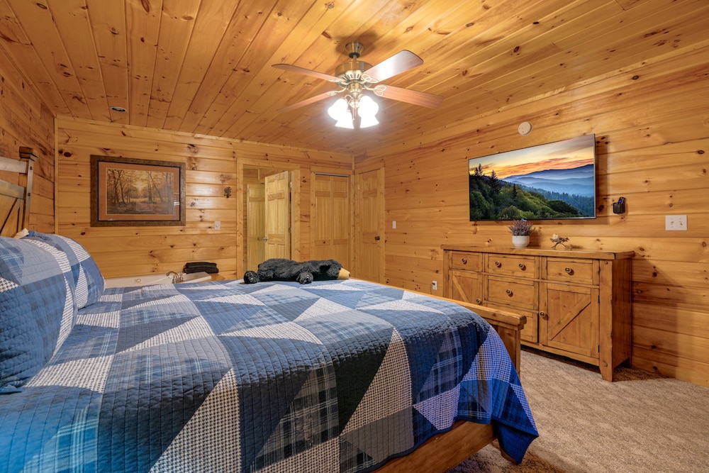 Rosey Bear 2 Bedroom Cabin