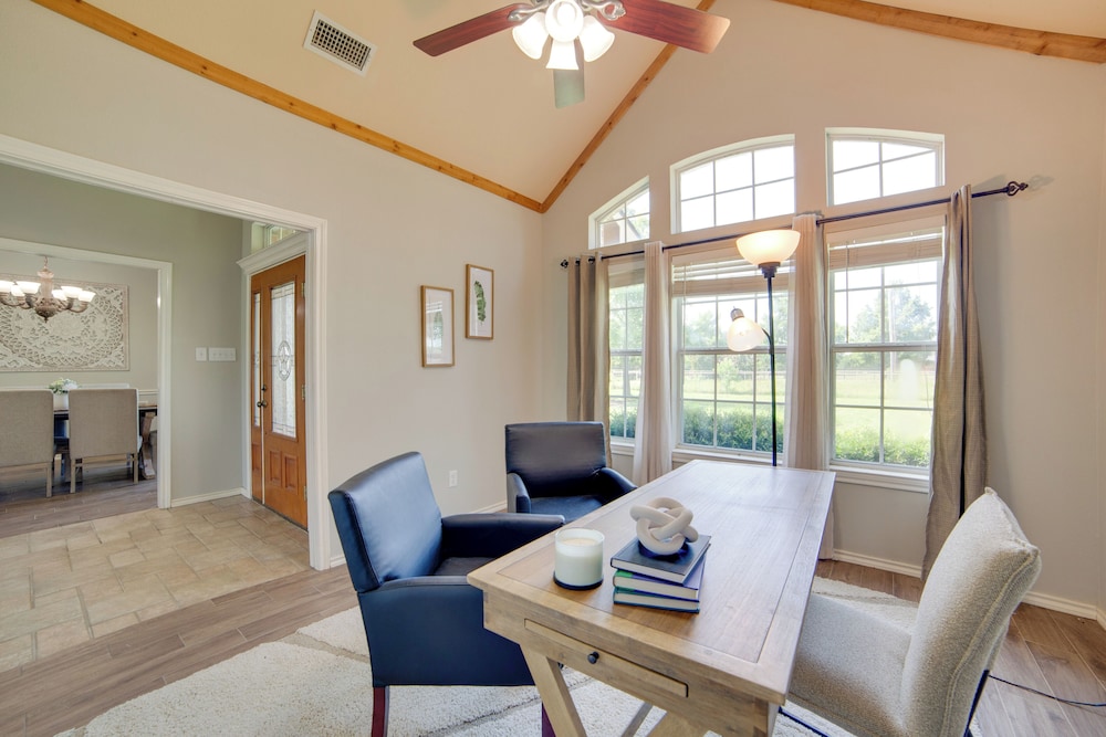 2 Mi to Lake Lavon: Countryside Retreat on 6 Acres