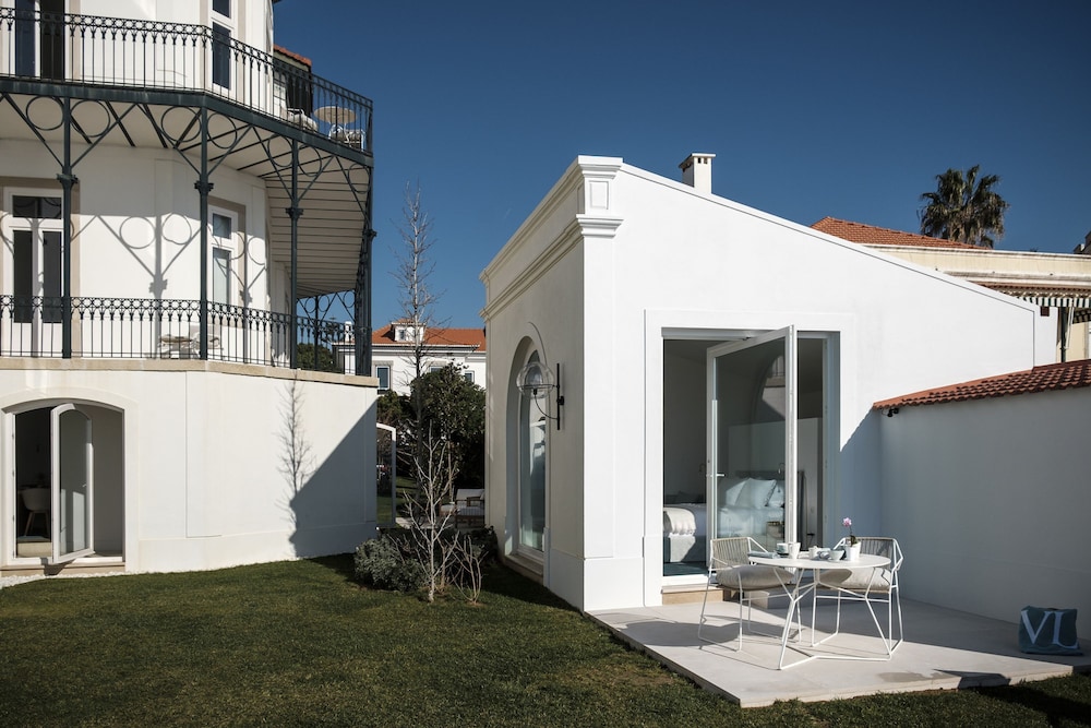Seaview Castle by Cadenzalux