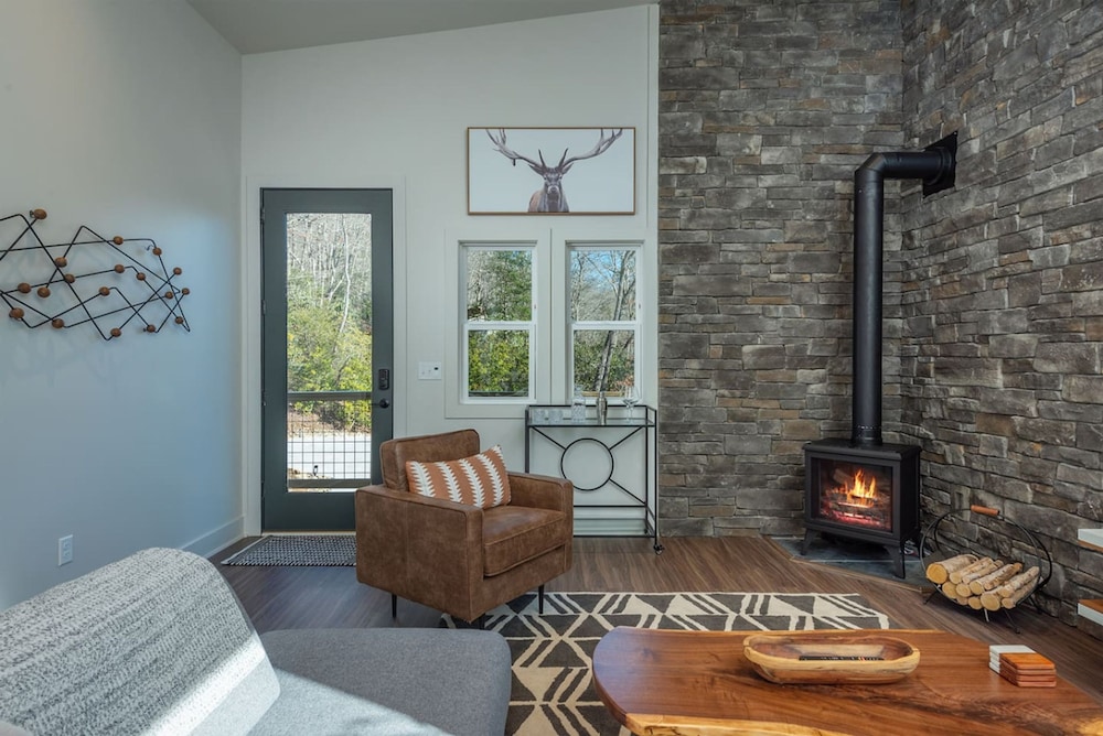 Modern Forest Retreat Sauna Fireplace Views