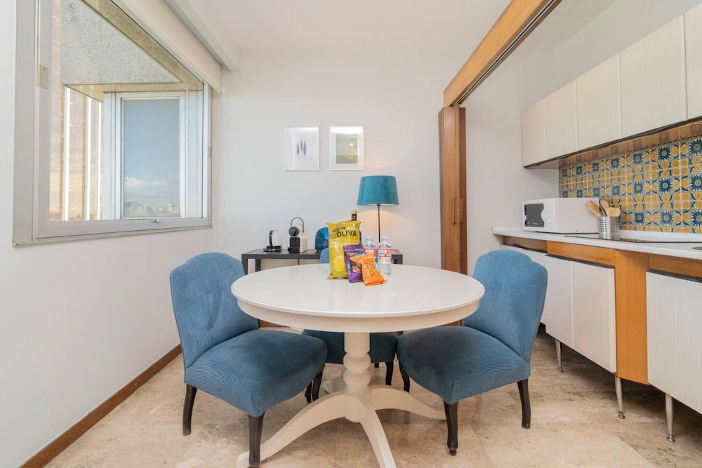 Colon 819 in Madrid With 1 Bedrooms and 1 Bathrooms