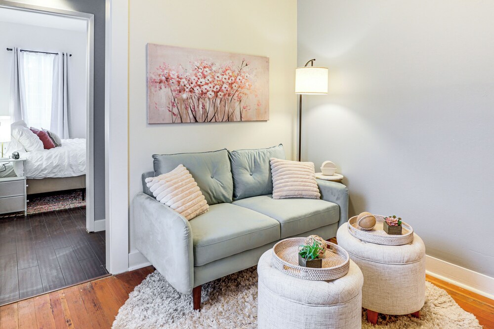 Walkable Location: Quaint Cottage in Forest Grove!