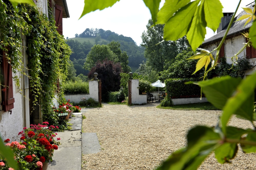 Les Bains de Secours