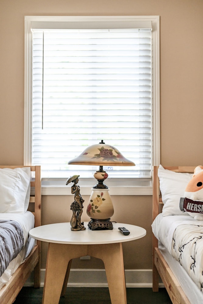 Whimsical Family Stay 10 Min Walk to PV Hospital