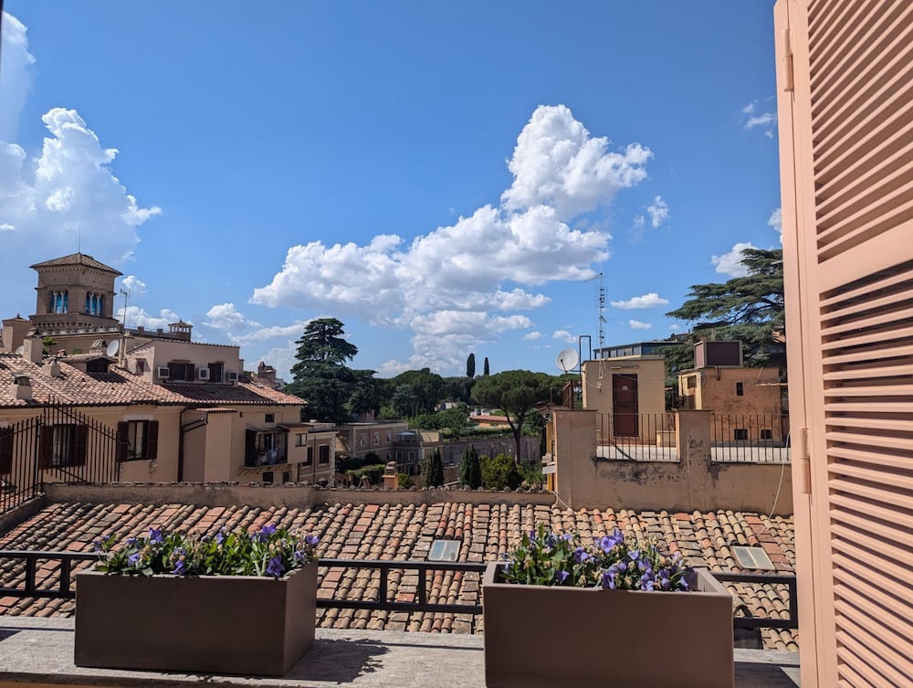 Treasurerome Eden Penthouse Suite 2BR
