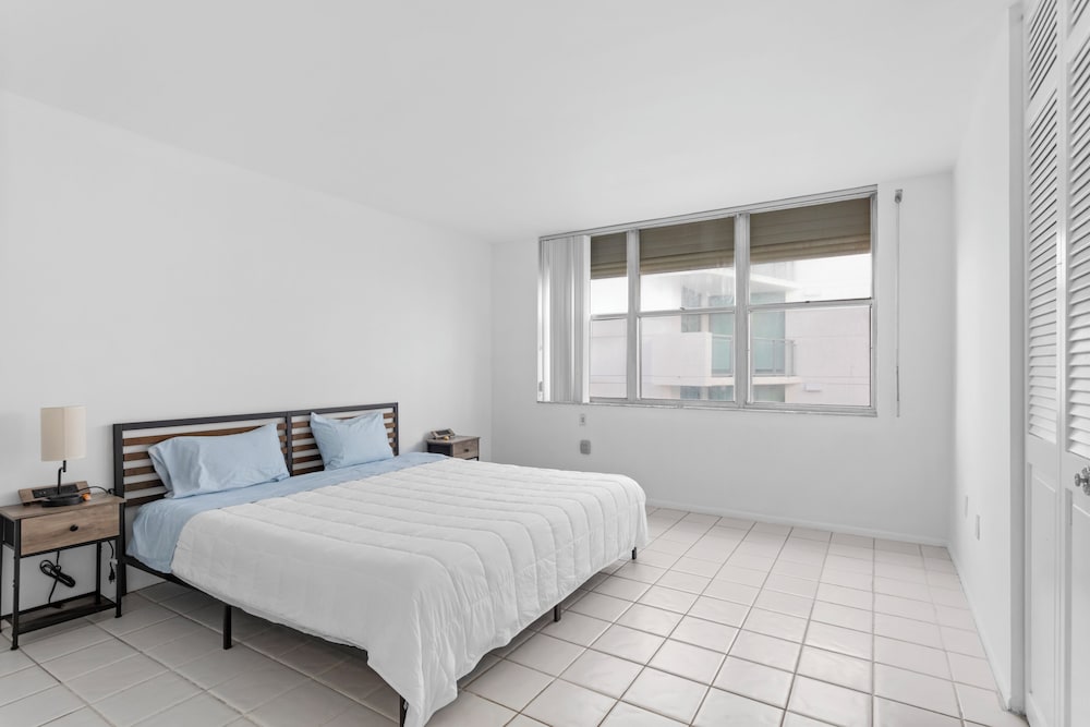 Bay Harbor Sunset Apt 4B