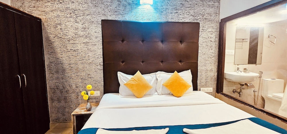 Candolim Sands