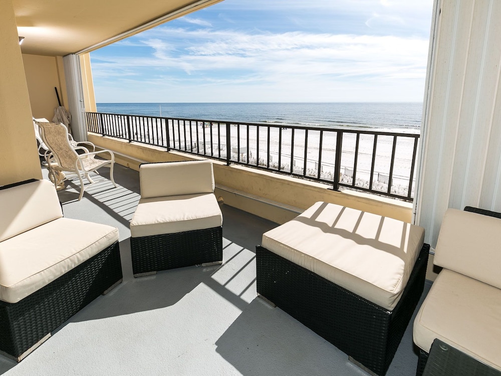 Surf Dweller 402 by Brooks and Shorey Resorts