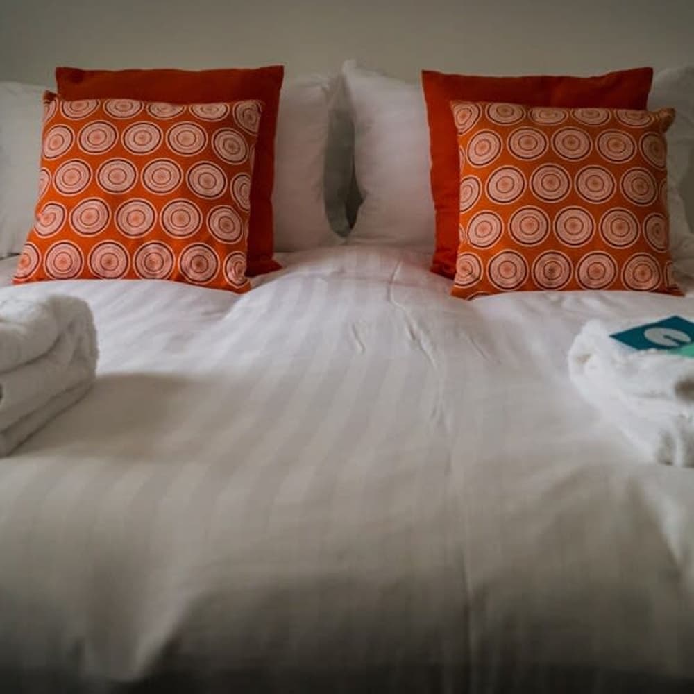 The Racecourse Gathering 5 Bed - Sleeps 12 City Centre view 3