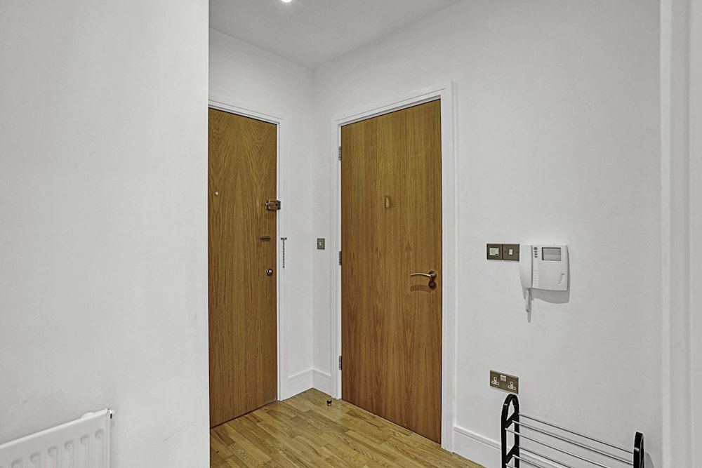 Urban Retreat: Stylish 1-bed Bliss