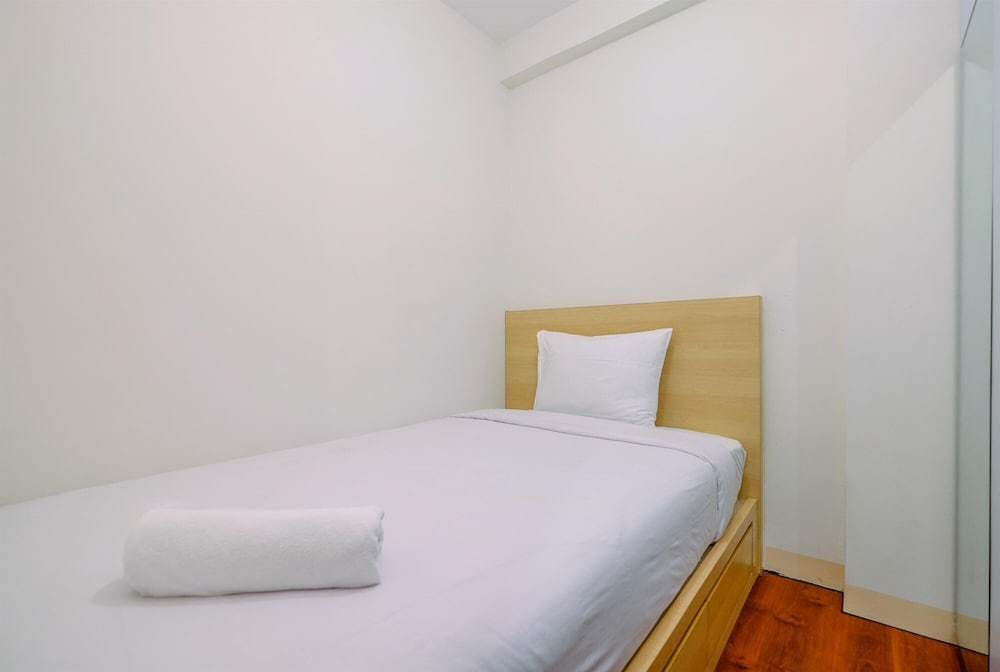 Cozy and Comfort Stay 2BR at Podomoro Golf View Apartment