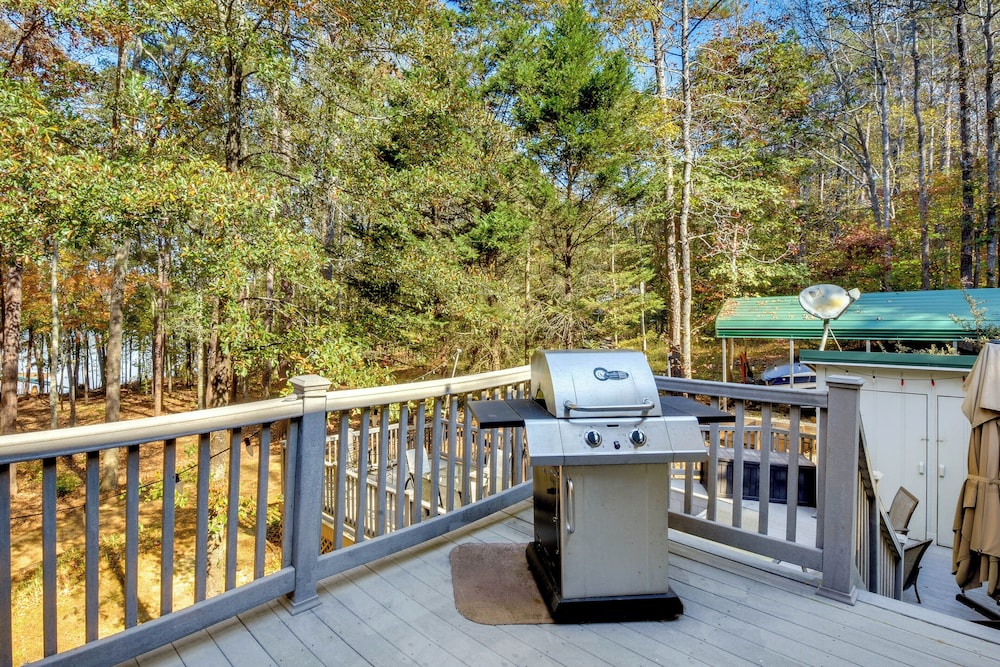 Waterfront Martin Home w/ Fire Pit & Large Deck