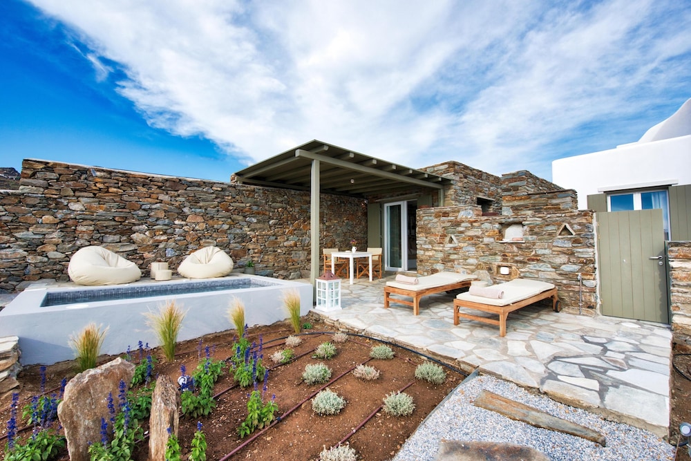 Vathi Bleu Private Villas