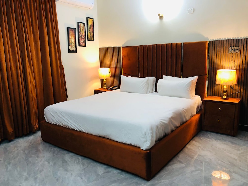 Royal Executive Guest House