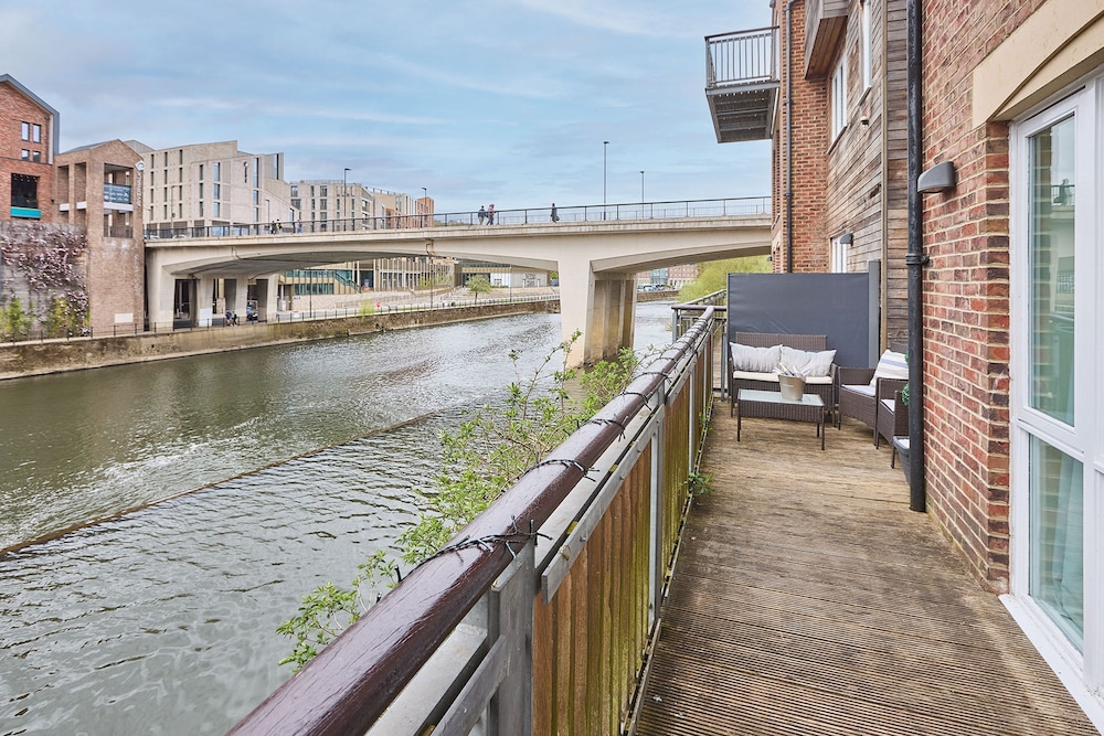 Host Stay Waterside
