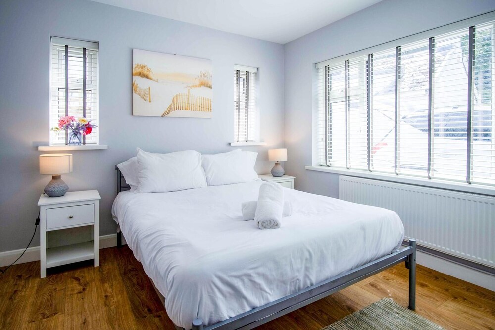 Marshmallow - 2 Bedroom Cottage - Oxwich