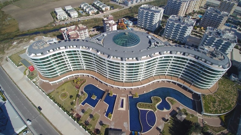 Maxi Sirius Town