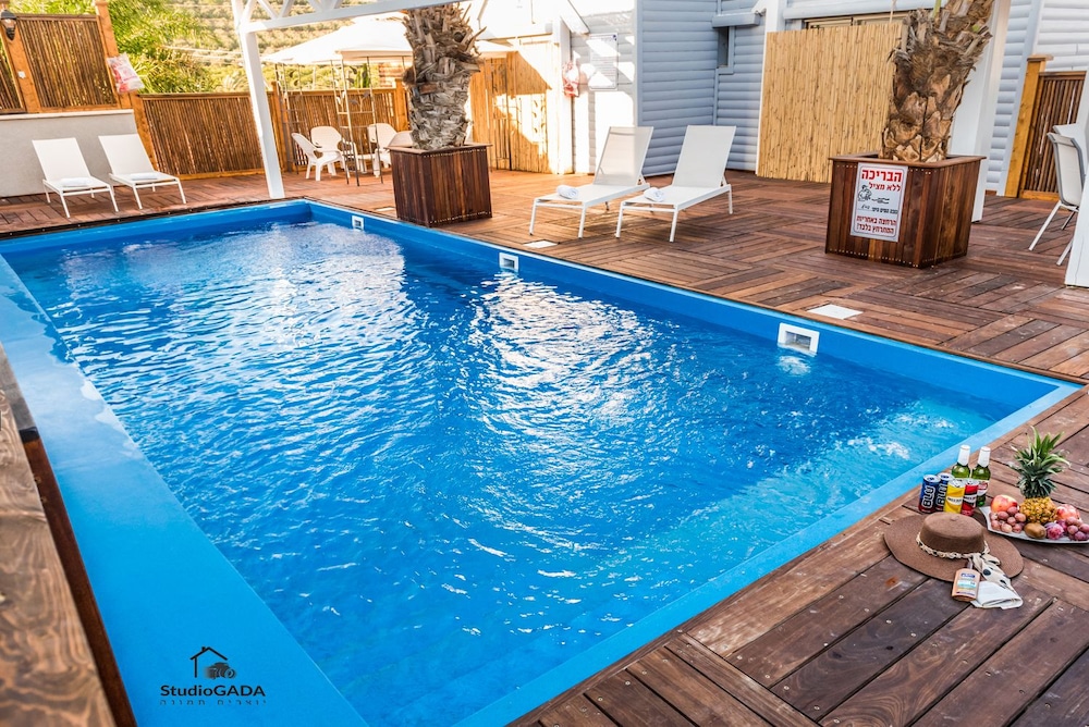 Country Suites with Jaccuzzi & Pool