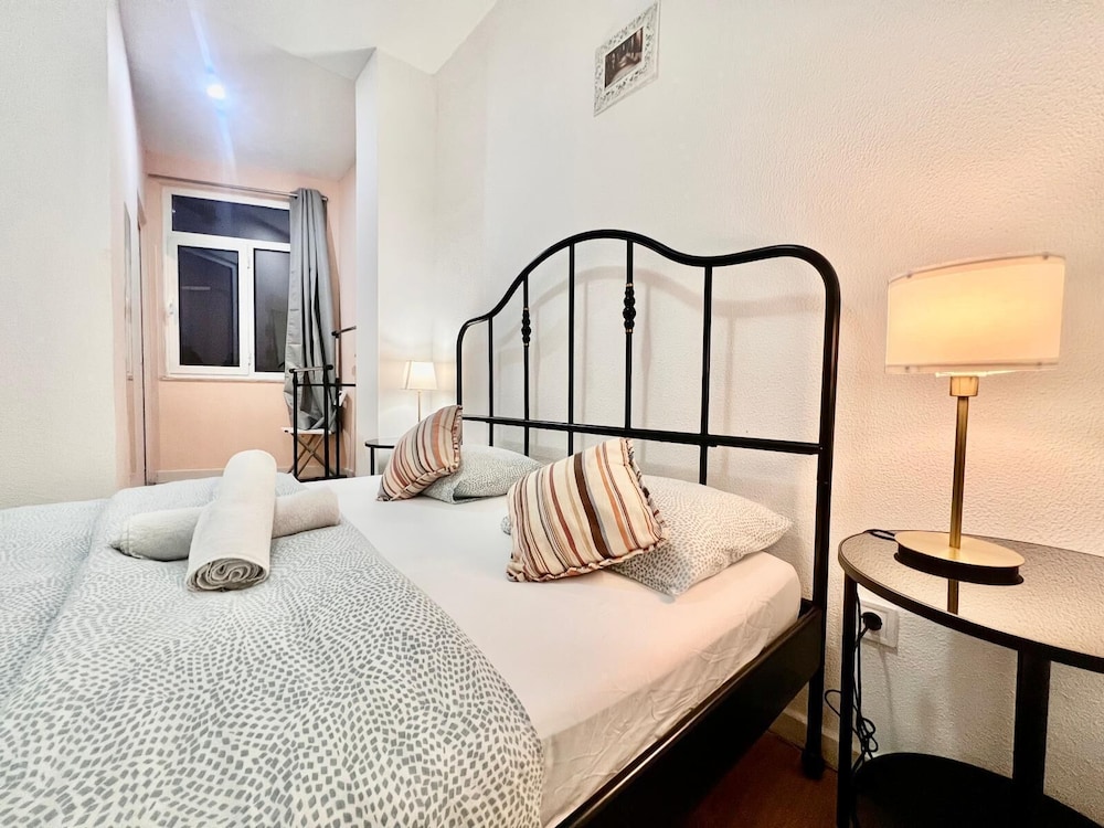 SwissPorto Guest House