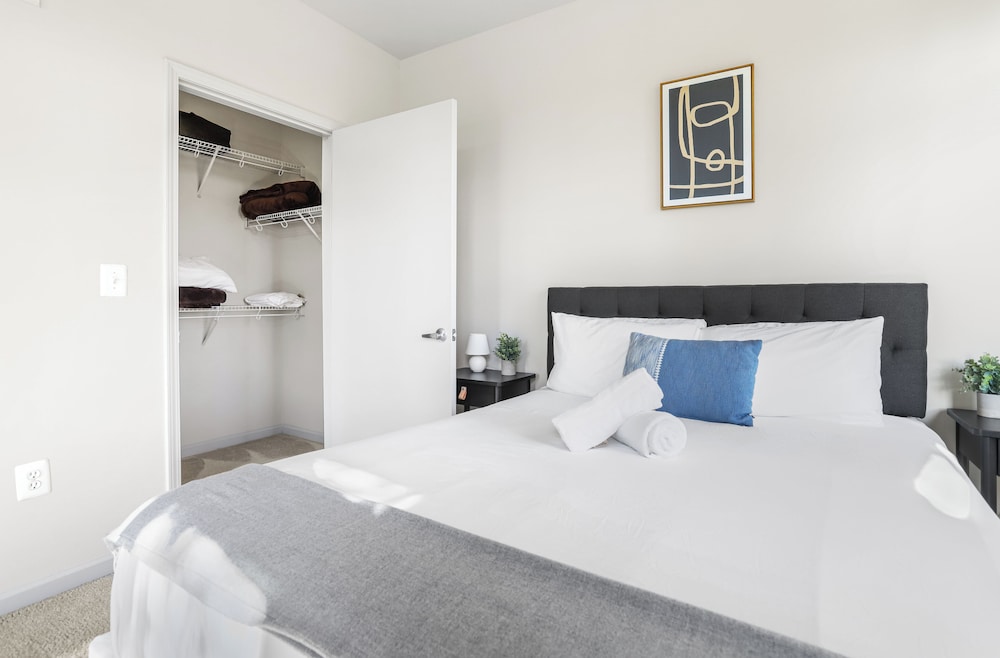DC Charm in Crystal Apartments