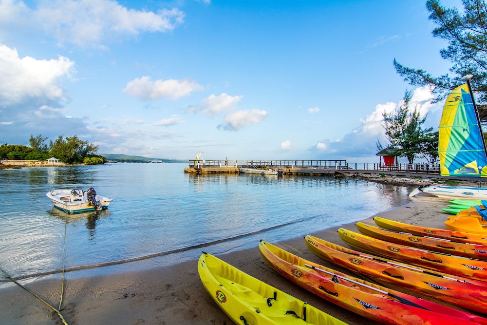 Jewel Paradise Cove Adult Beach Resort & Spa – All Inclusive