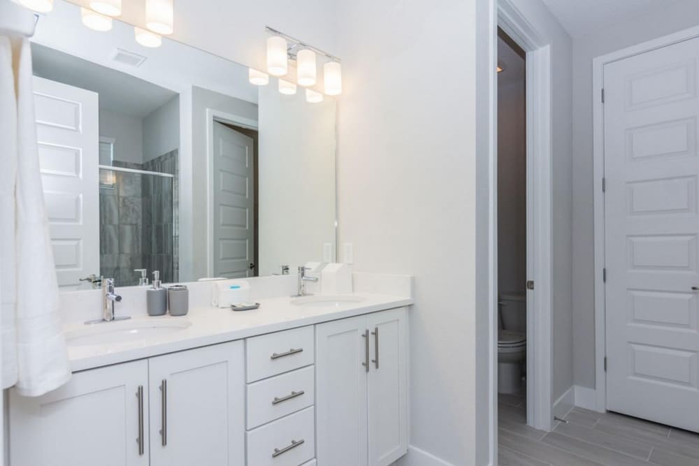 Amazing Home 6 Bedrooms with 6 Suites and private pool at Encore EC7483 view 5