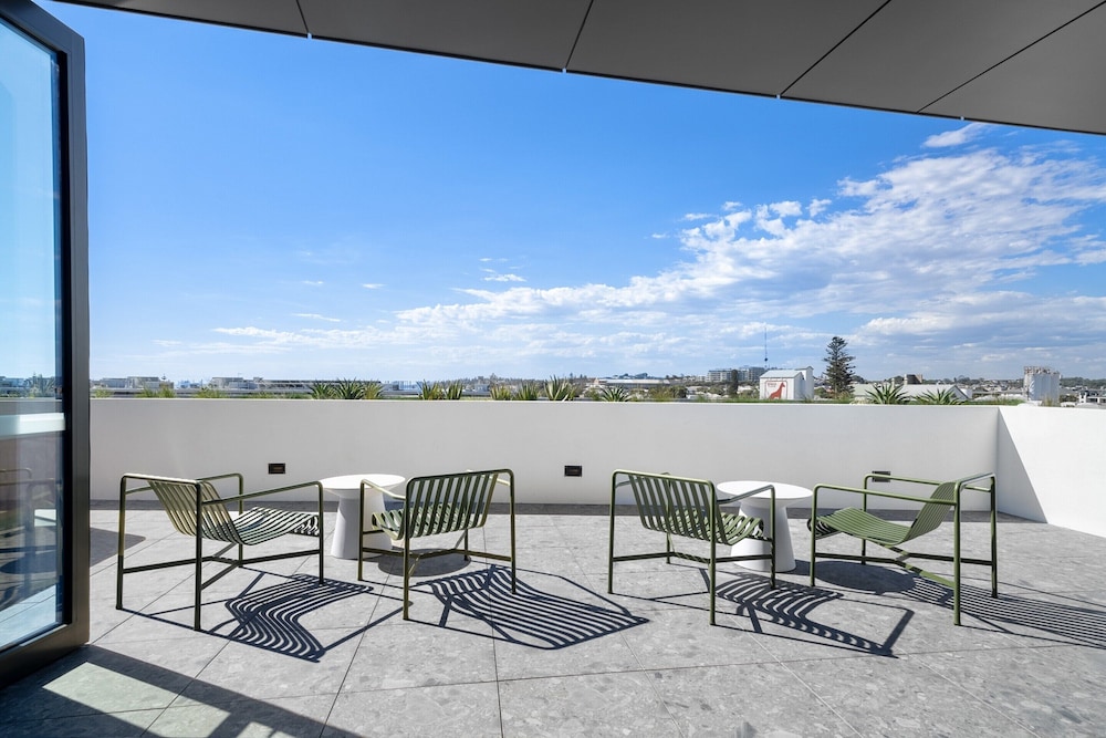 Bright Studio in Trendy North Fremantle
