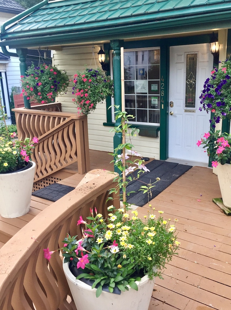 Ellis House B&B, Niagara Falls - Image 1