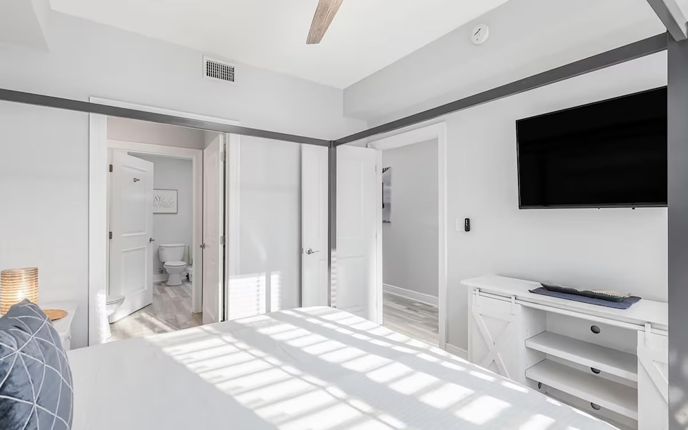 Cassine Way 303 - Seagrove + Sunsets