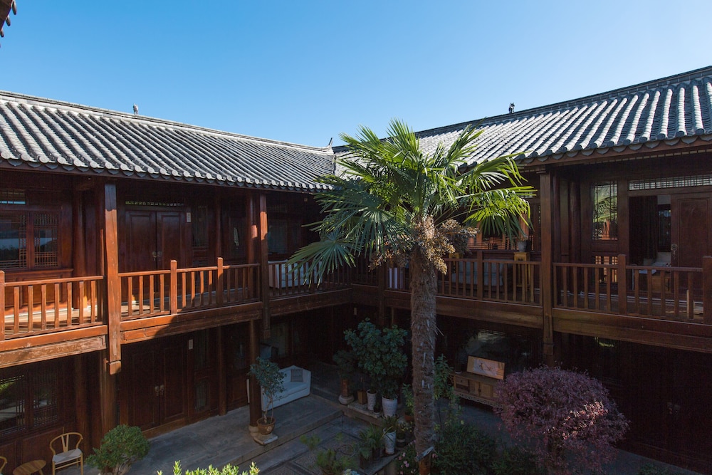 Junboxuan Riverside Courtyard view 4