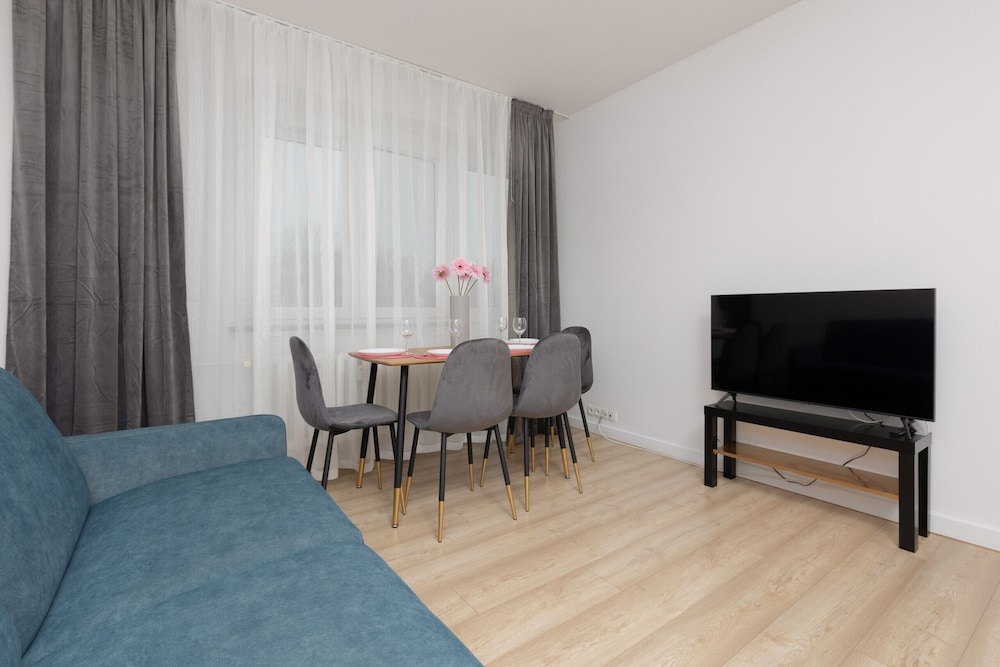 Apartment Portofino Warsaw by Renters view 4