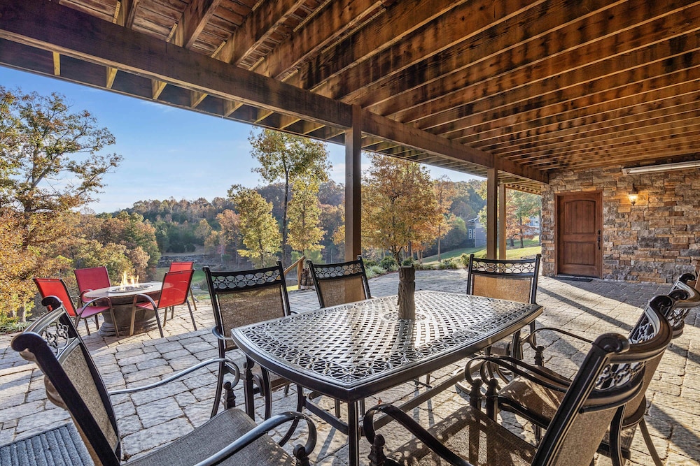 Rock Canyon Resort Trio