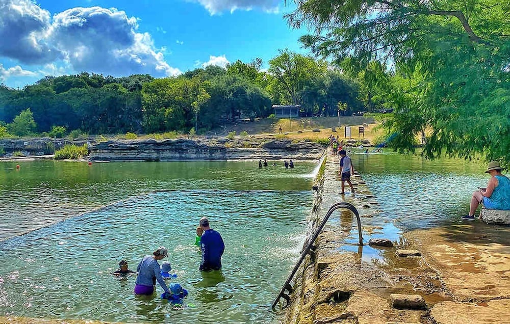 8b 4b Nearby Pool Blanco Wine Trail Town sq