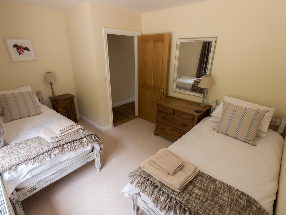 Farley Lodge