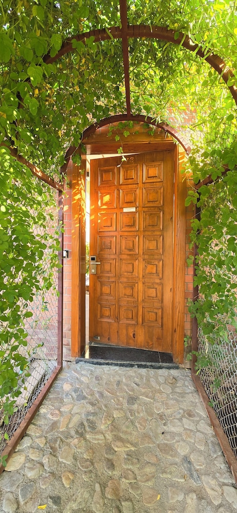 The Bhagwati Cottage & Villa