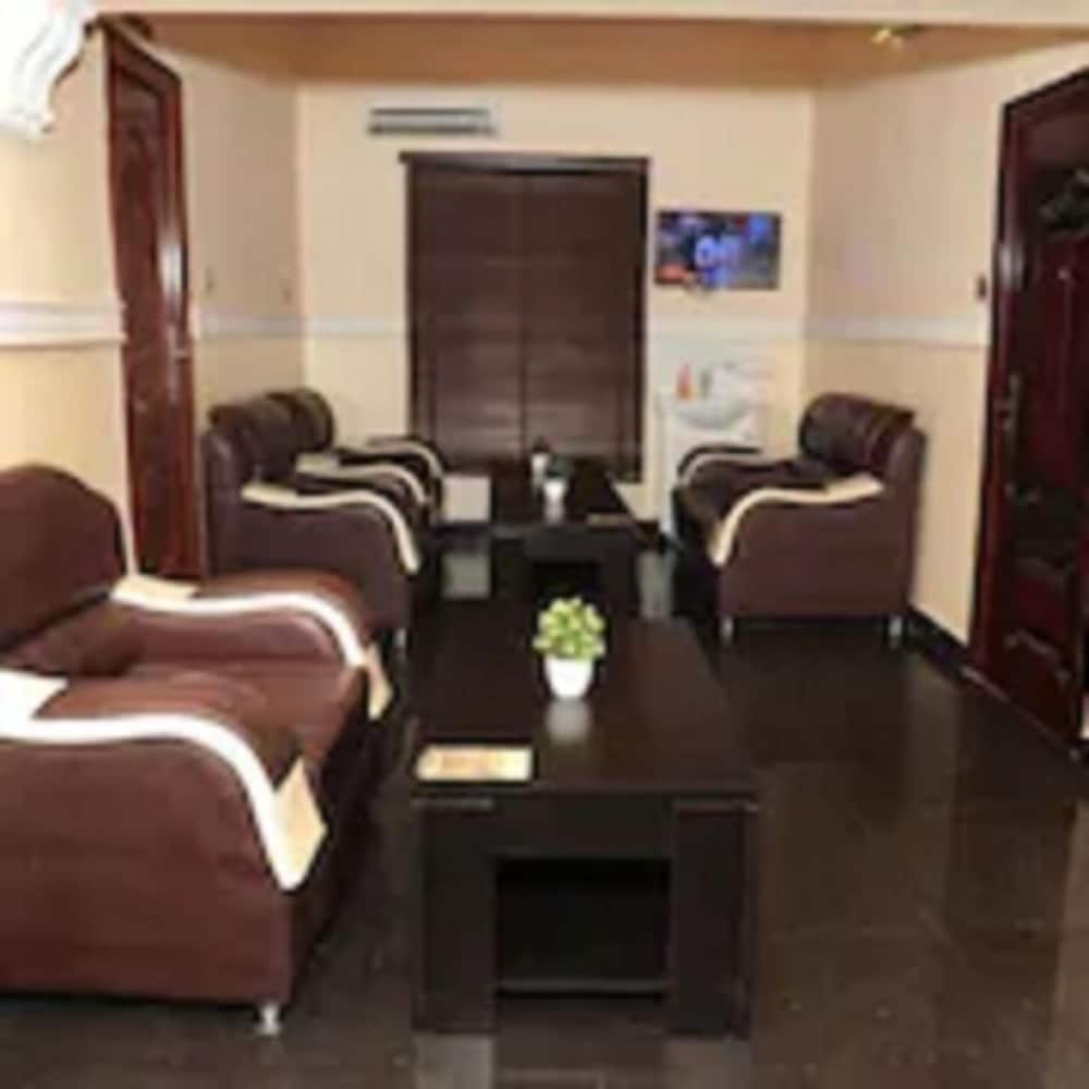 Edmudian Court Luxury Apartments view 5