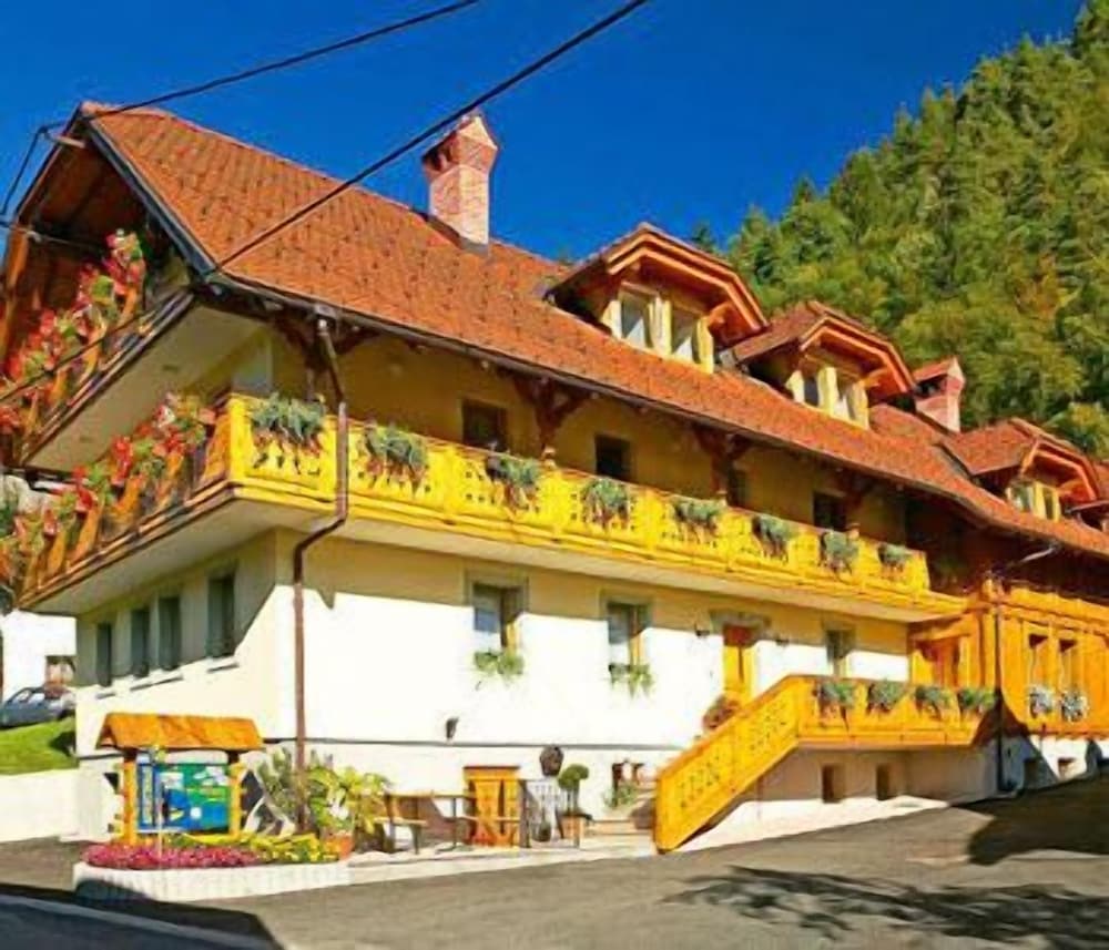 Pr' Matjon - Pension view 3