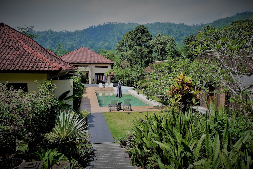 Villa Kendi, Glenmore - 19