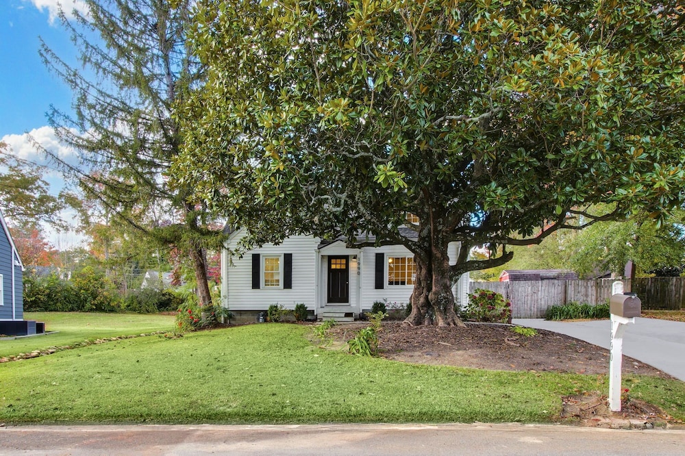 Charming 3BR Retreat in Chamblee