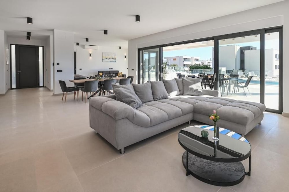 Luxury villas Paradise