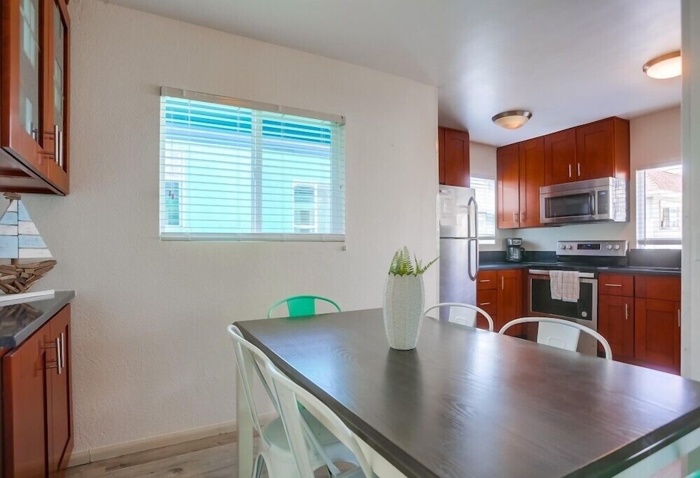 Manhattan Shores 5