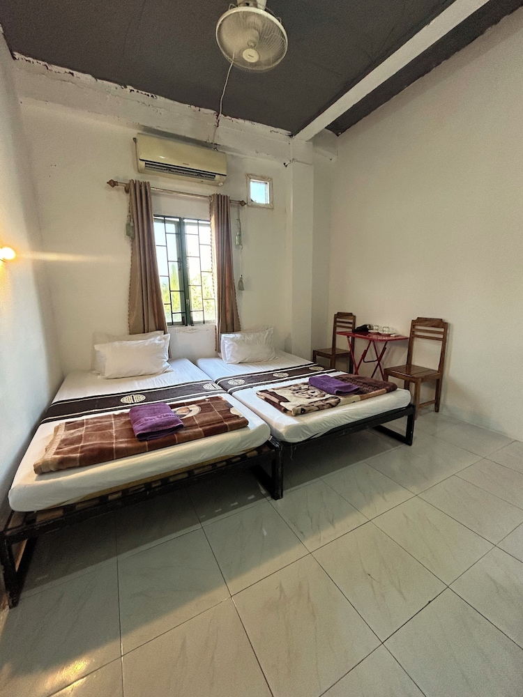 Vang Vieng Rock Backpacker Hostel