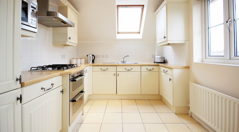 Berkshire Rooms-Bracknell