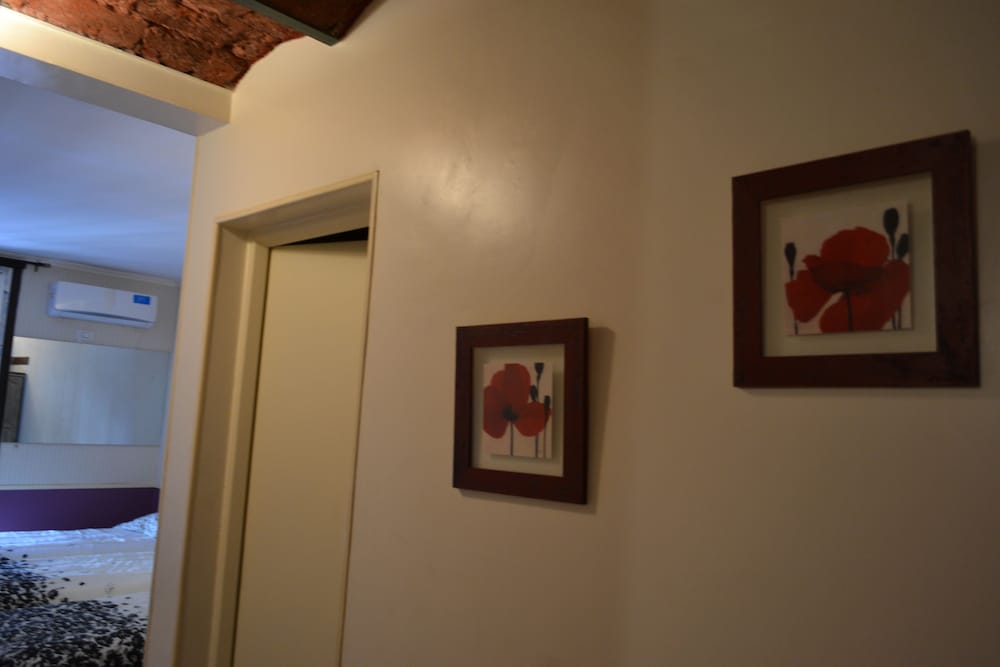 DEL900 Hostel Boutique